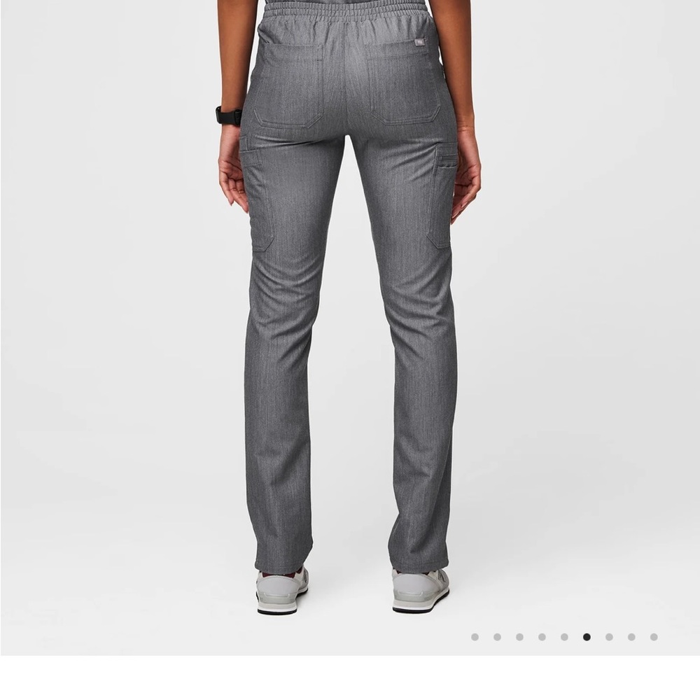 FIGS Graphite Scrub set - Picture 6 of 12
